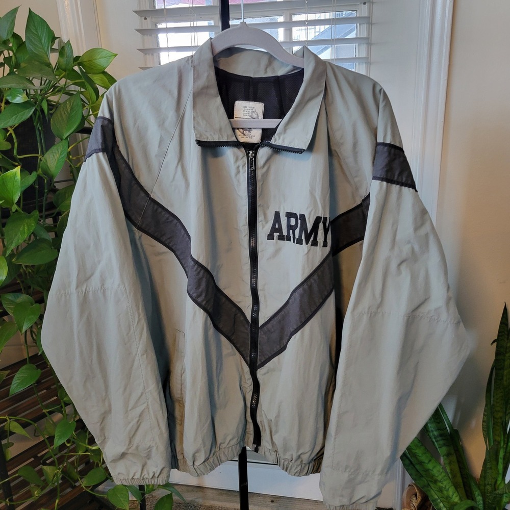 US Army IPFU Training Jacket Gray Black Chevron Windbreaker Large Regular